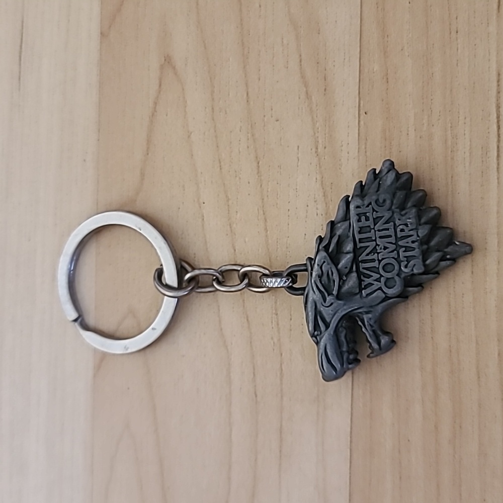 Game of Thrones House Stark Head Winter is Coming Coppery Metal Keyring Keychain